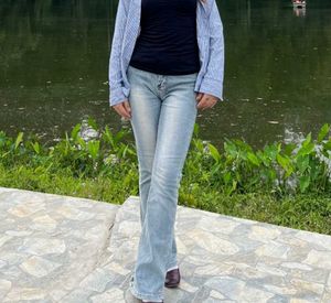 Women's Flare Jeans Outfit