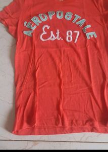 Women Tshirt from Aeropostle