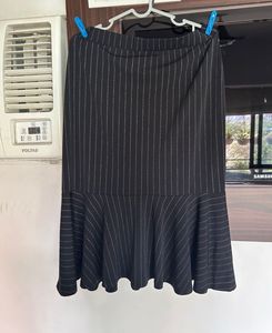 Chic Pinstripe Flared Skirt