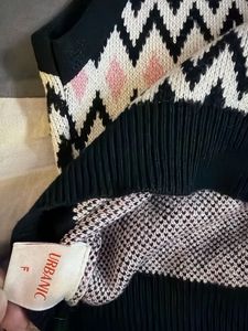 Geometric Pattern Knit Tank Top