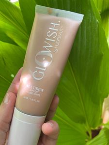 Huda Beauty Glowish Skin Dew (foundation)