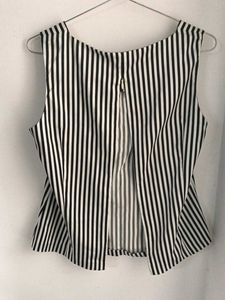 Chic Striped Sleeveless Top