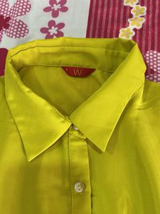 Chic Yellow Sleeveless Top