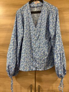 Blue Floral V-Neck Long Sleeve Blouse