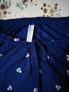 Bundle of 2 Women's Beautiful Tops 💙🖤
