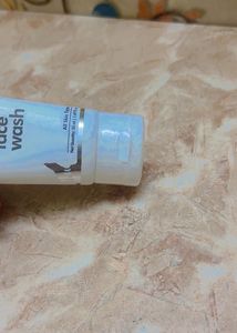 Caffeine Green Tea Face Wash