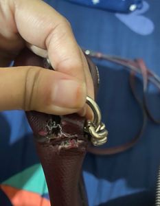 Stylish Guess Crossbody Bag (BUY in coins)