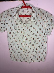 Cute Floral Print Button-Up Shirt 🦢🤍