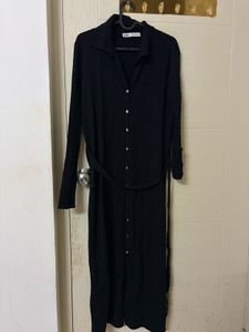 Zara Elegant Black Ribbed Knit Midi Dress
