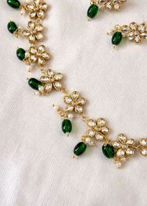 Handmade kundan Elegant Floral Necklace Set