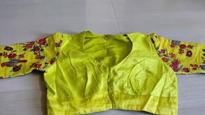 Full Stitched Collar Neck Blouse With 3/4th Hands