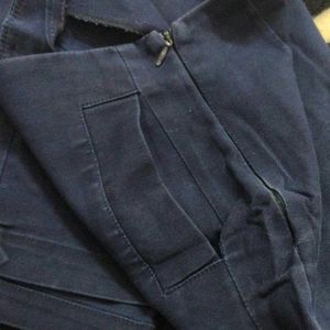 Navy Blue High-Waisted Shorts M
