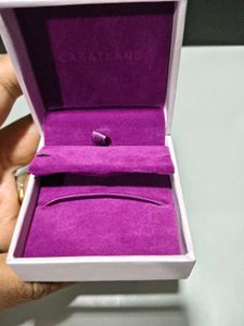 CaratLane ear ring Box