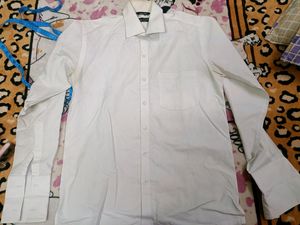 White Full Sleeves Shirt For Men In L Size