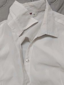Classic White Button-Up Shirt lykra