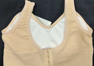 810 -- Ribbed Seamless 4 hook Sports Bra