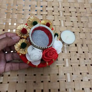 Festive T-light Candle Holder