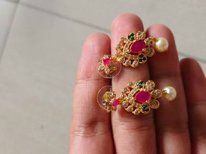 Exquisite Peacock Design Kundan Jewellery Set
