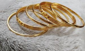 Heavy Gold Plated Set of 6 Beautiful Bangles