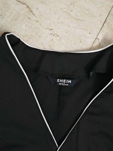 Chic Black Sleeveless Vest Top