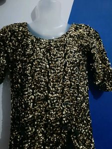 Women black And Gold Gillter Velvet Top