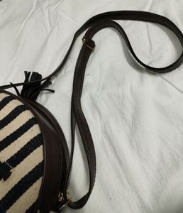 🆕 Khadi Print Sling bag.          women