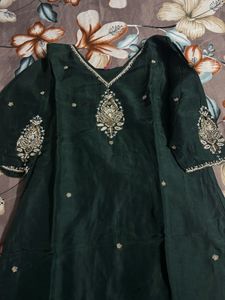 Elegant Emerald Green Kurta Set