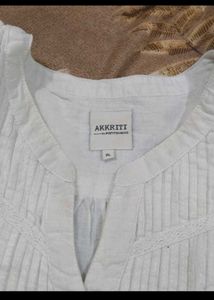 Elegant White Cotton Kurta with Lace