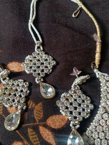 White Set Necklace
