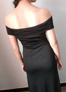 Elegant Off-Shoulder Black Maxi Dress