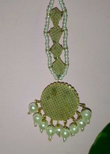 Handmade Elegant Pearl &amp; Mirror Maang Tikka