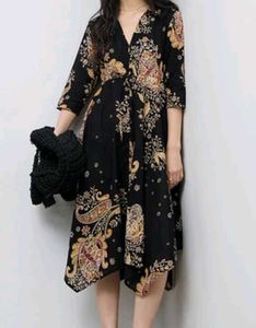Elegant Black Kurta with Paisley Print