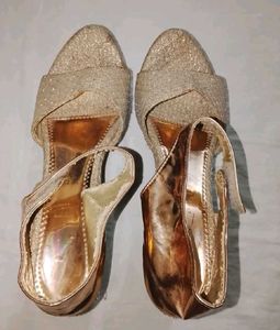 Sparkly silver Heels