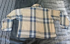 Checkered Beige Women's Cropped Shirt For Winter😍