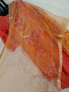 Coral Embroidered Kurta Set For Women's