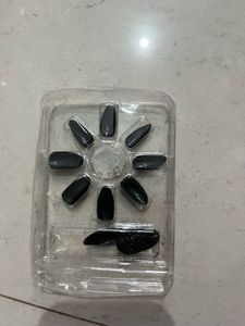 Black Glittery Press-On Nails