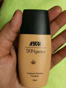 NYKAA SKINgenius Foundation