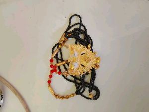 Elegant Gold Mangalsutra