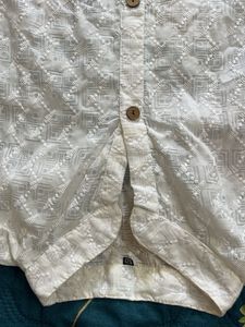 Elegant White Chikankari Kurta