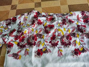 Floral Print Neck Top