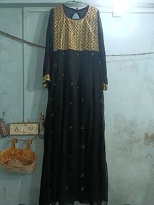 Elegant Black &amp; Gold Embellished Kurta