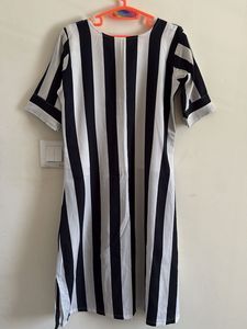 Black and White Striped Knee Length Dress | Size S