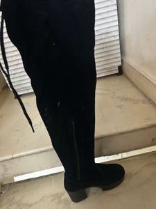 Chic Black Boots