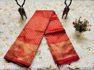 New South indian saree with Blouse piece