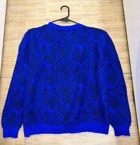 Vibrant Blue Retro Patterned Cozy Top