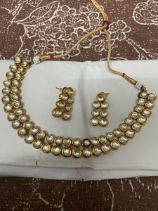 Gold Kundan Necklace & Earring Set