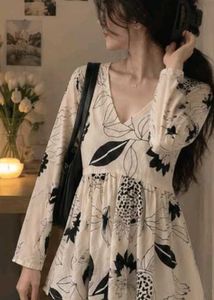 𐙚 Cream Printed Peplum Top🤍✨️🌸