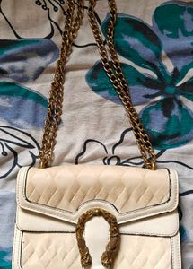 Chic Quilted Shoulder Bag with Chain