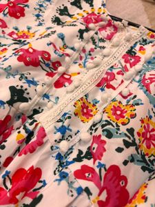 Floral Print Tiered Cotton Dress with Lace Detaili