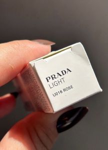 Prada Light Glowing Lipcolor U016 Rose